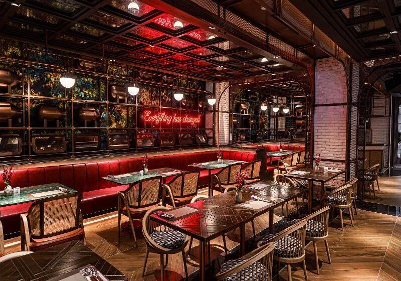 A One The Royal Cruise Hotel Pattaya   Sha Extra Plus