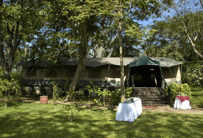 هتل Arusha Serena