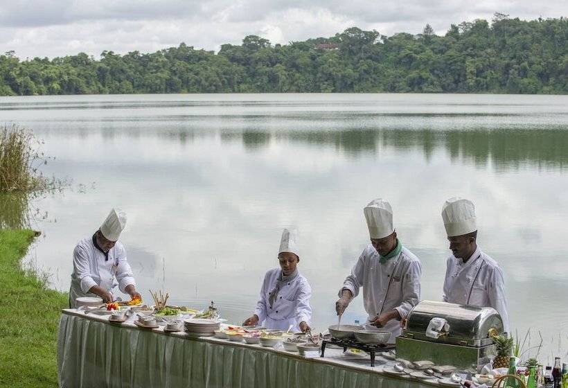 هتل Arusha Serena