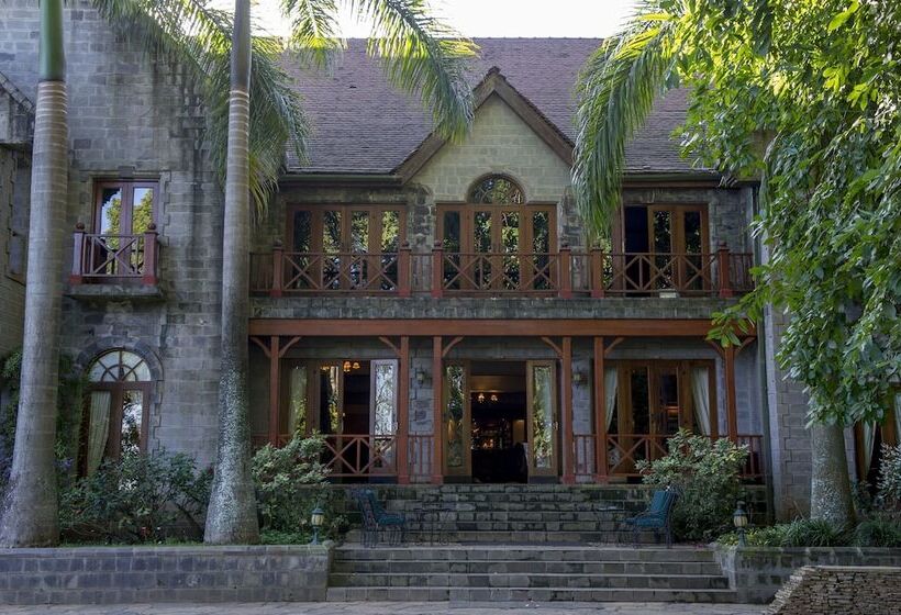 هتل Arusha Serena