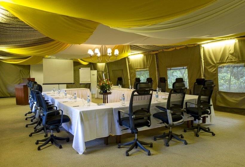 هتل Arusha Serena