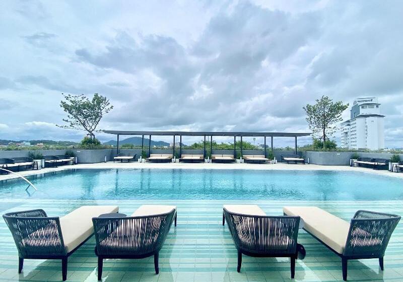 호텔 Courtyard By Marriott Phuket Town