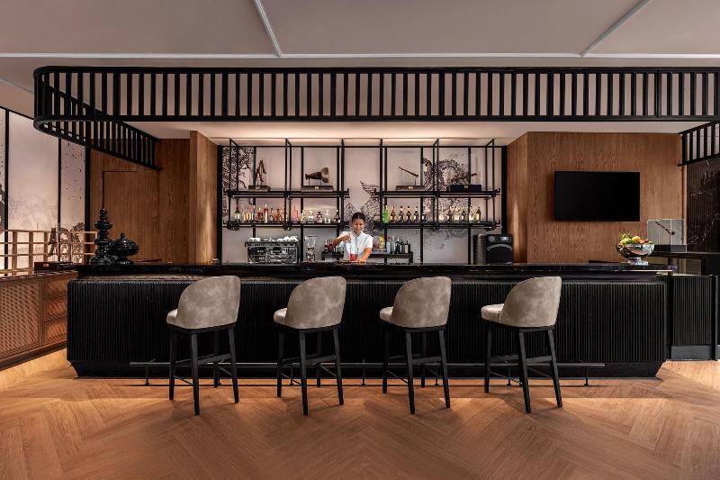 호텔 Courtyard By Marriott Phuket Town