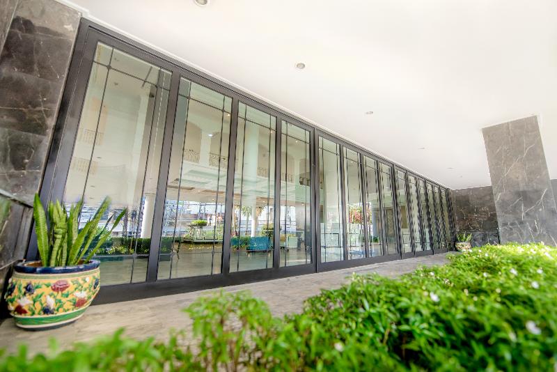 호텔 Courtyard By Marriott Phuket Town