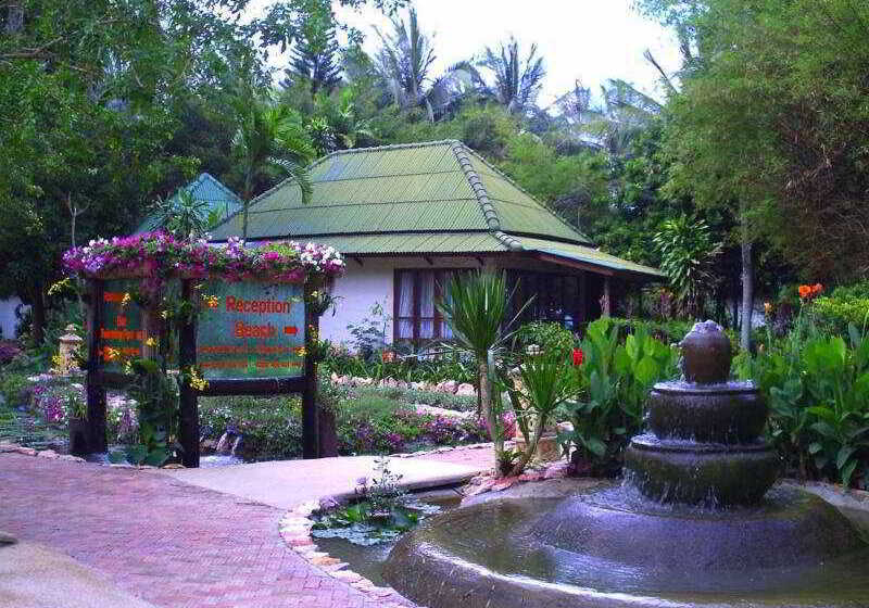 هتل Crystal Bay Yacht Club Beach Resort