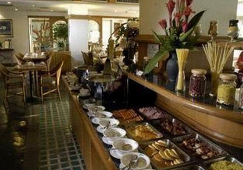 בית מלון כפרי Gems Cha Am