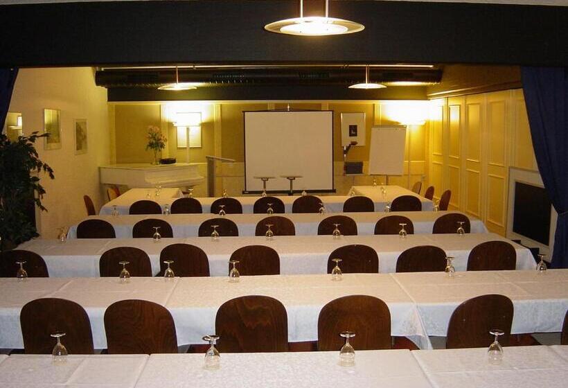 בית מלון כפרי Hôtel Le National