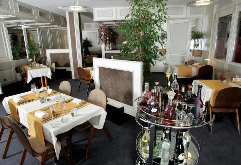 בית מלון כפרי Hôtel Le National