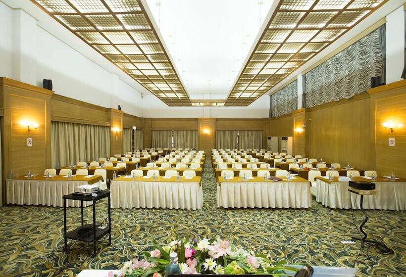 Отель The Imperial Mae Hong Son Resort