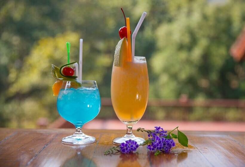 Отель The Imperial Mae Hong Son Resort