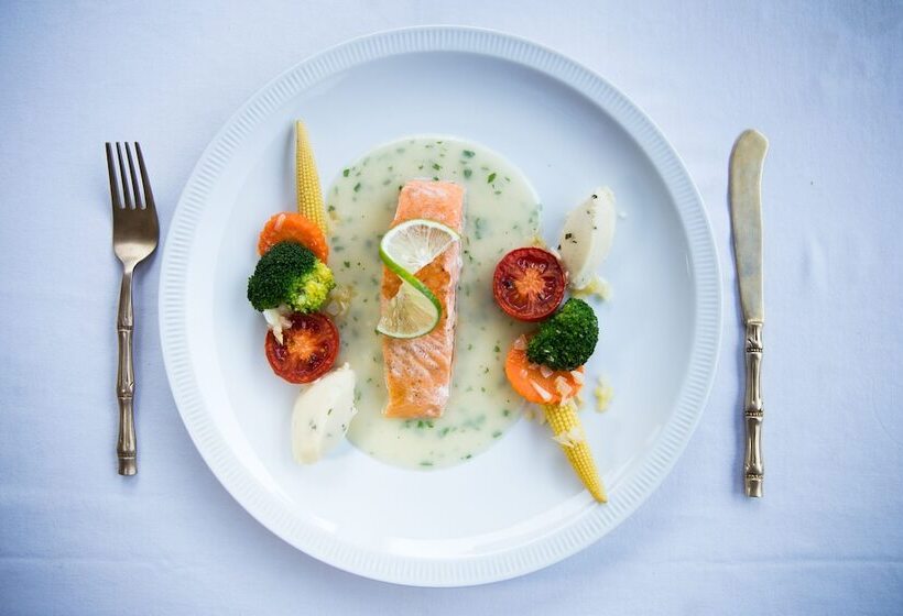 Отель The Imperial Mae Hong Son Resort