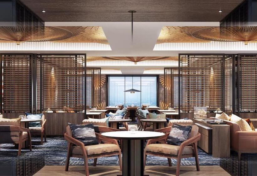 Отель Melia Chiang Mai