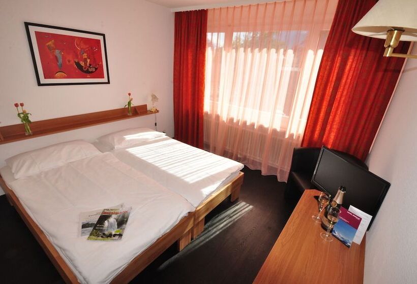 酒店 Merkur West Station