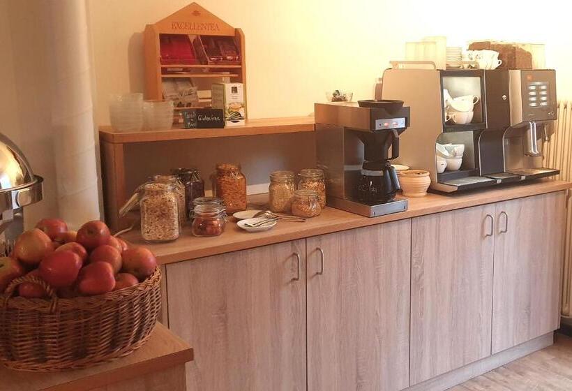 酒店 Merkur West Station