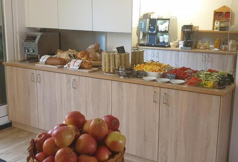 酒店 Merkur West Station