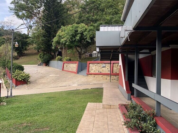 ホテル Monique S Guesthouse