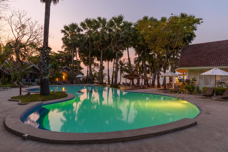 هتل Paradise Beach Resort, Koh Samui   Sha Extra Plus