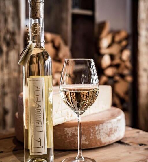 בית מלון כפרי Pollux