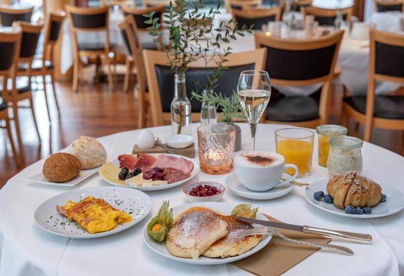 בית מלון כפרי Pollux