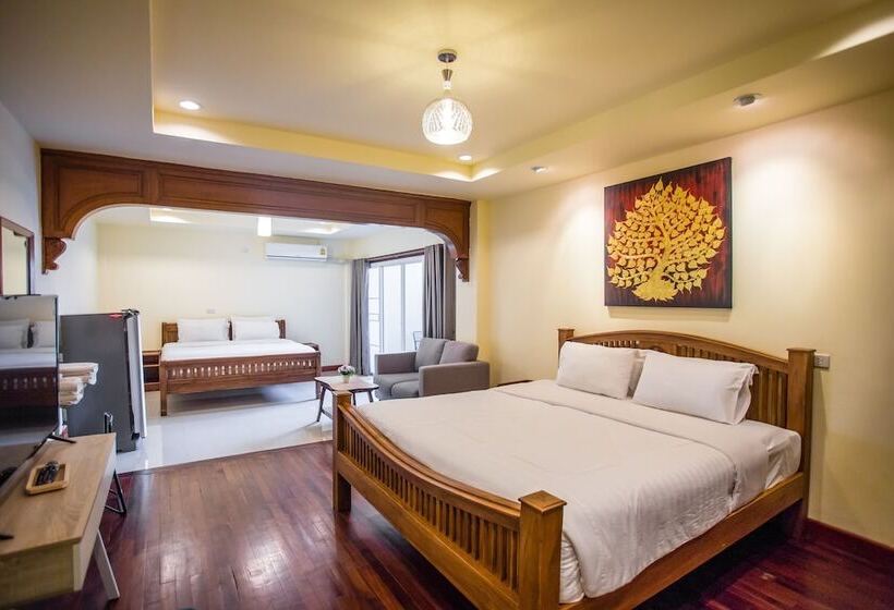 Prince Hotel Chiang Mai