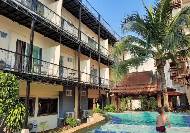 Prince Hotel Chiang Mai