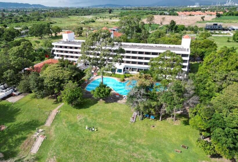 Purimas Beach Hotel & Spa