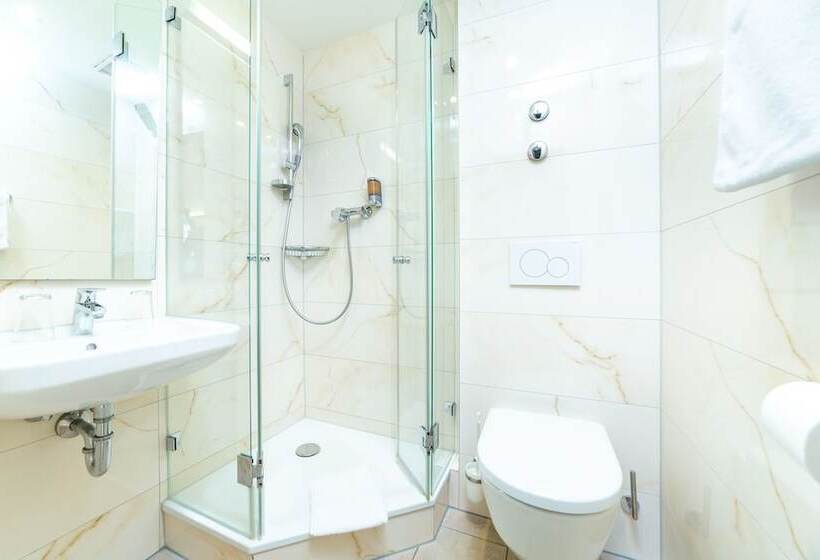 ホテル Rheinfelderhof