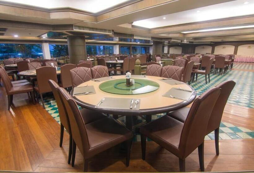 호텔 Suntara Wellness Resort &