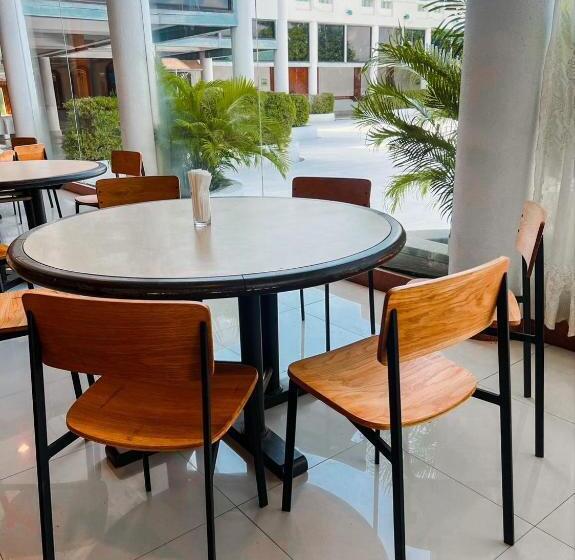 호텔 Suntara Wellness Resort &