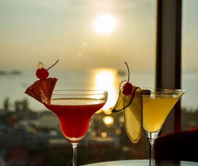 The Royal Paradise Hotel & Spa Sha Extra Plus