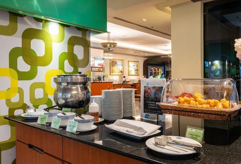 The Royal Paradise Hotel & Spa Sha Extra Plus