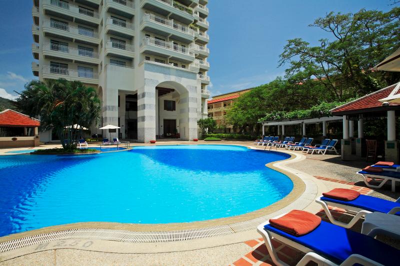 Отель Waterfront Suites Phuket By Centara