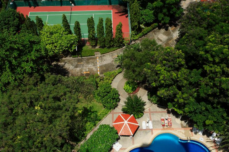 Отель Waterfront Suites Phuket By Centara