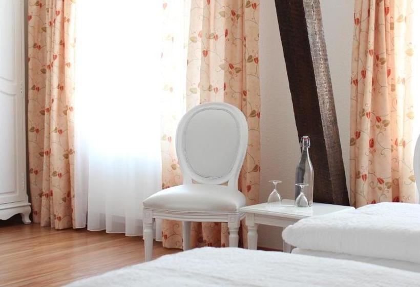 Отель Weisses Kreuz