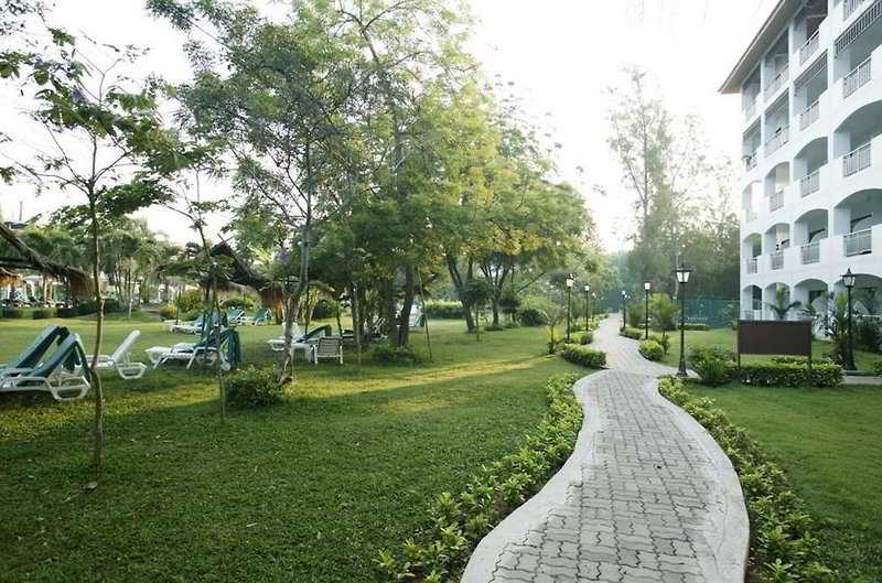 Pinnacle Grand Jomtien Resort and Beach Club