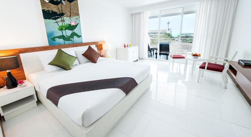 Pinnacle Grand Jomtien Resort and Beach Club