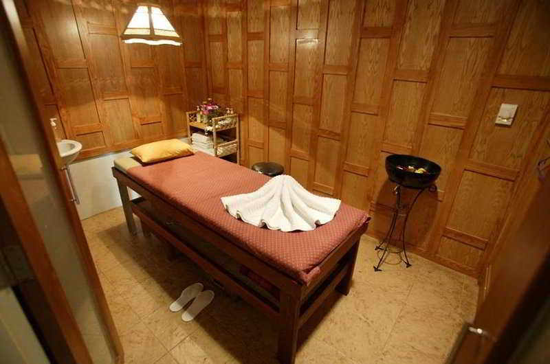 Pinnacle Grand Jomtien Resort and Beach Club