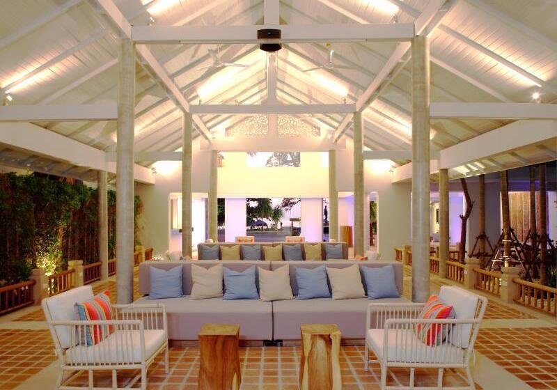 리조트 Ramada By Wyndham Phuket Southsea