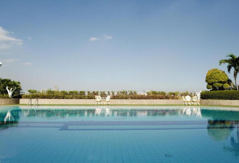 Town In Town Hotel Bangkok