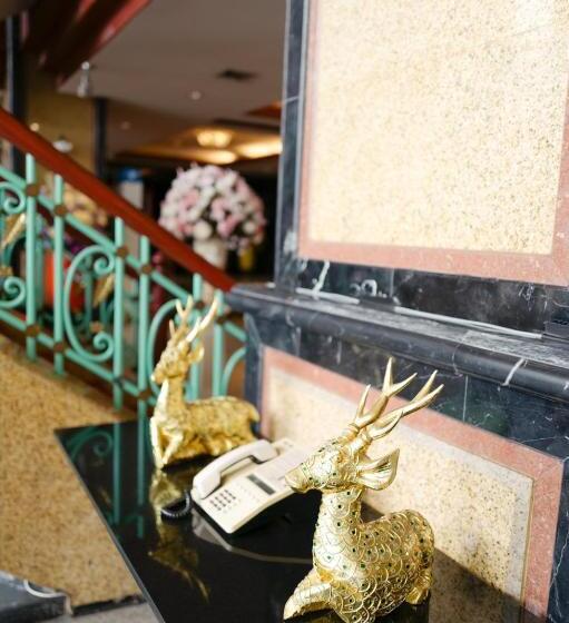 Town In Town Hotel Bangkok