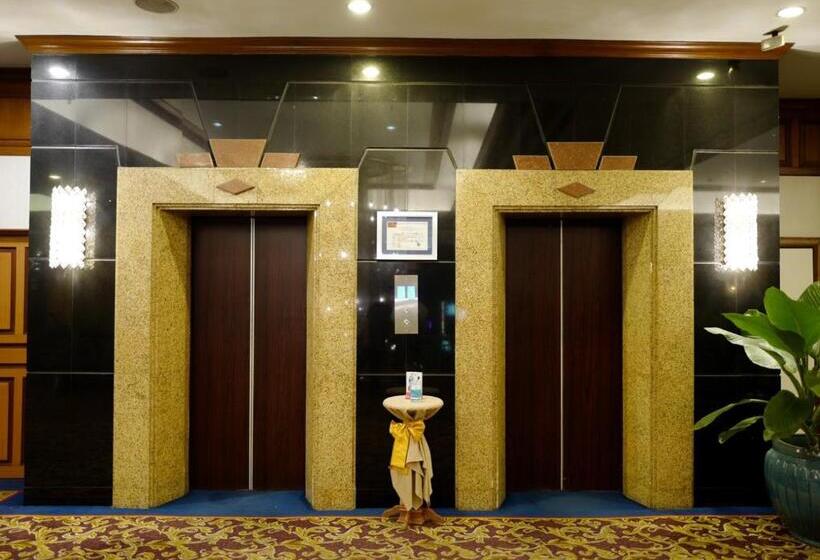 Town In Town Hotel Bangkok