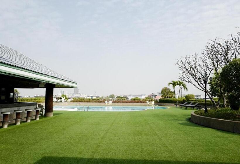 Town In Town Hotel Bangkok