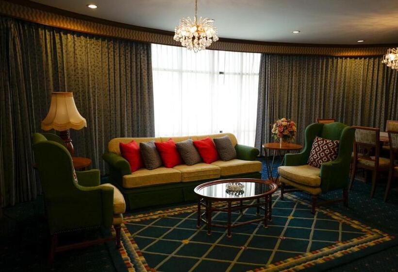 Town In Town Hotel Bangkok