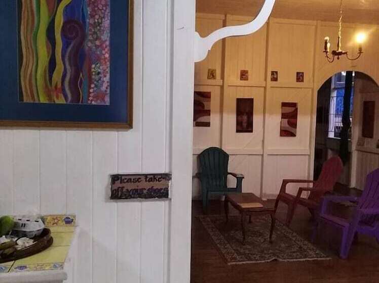 Colonial Lodge Hostel