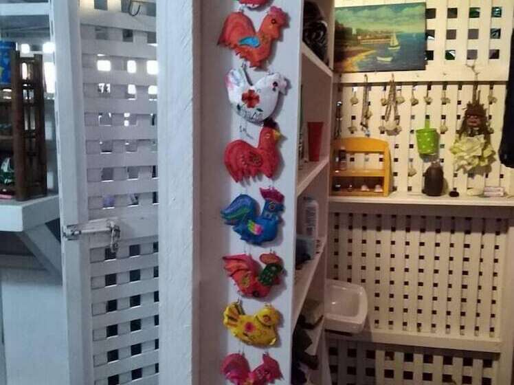 Colonial Lodge Hostel