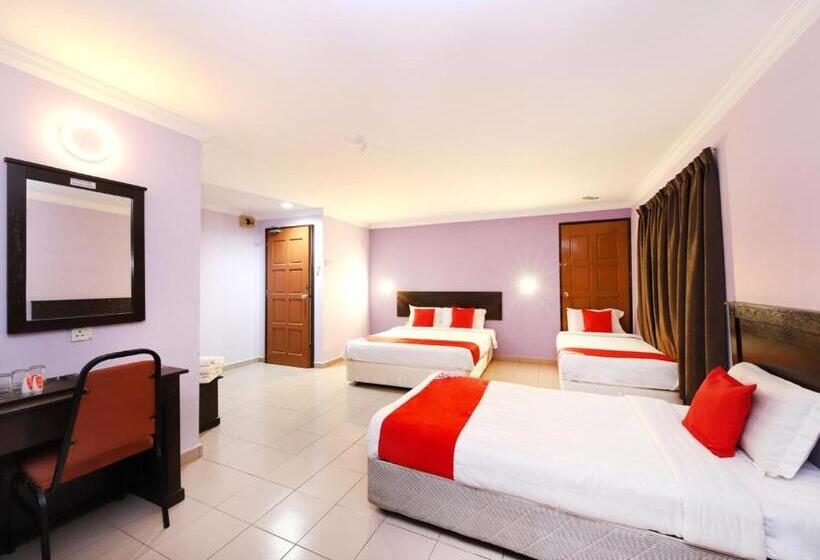 Comfort Hotel 2 By Oyo Rooms