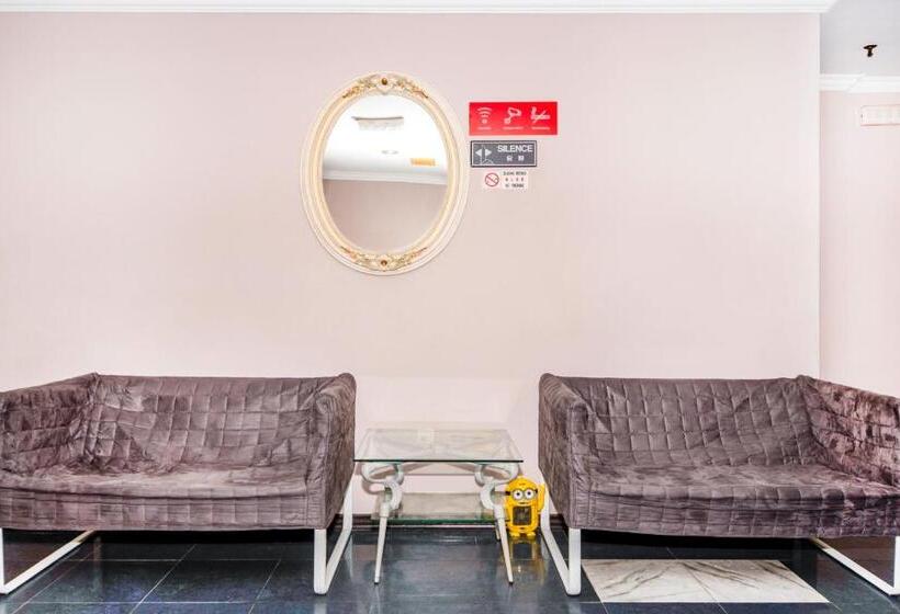 Comfort Hotel 2 By Oyo Rooms