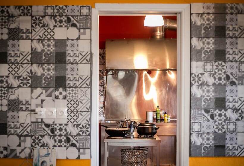 The Holy Rock Hostel At Meteora