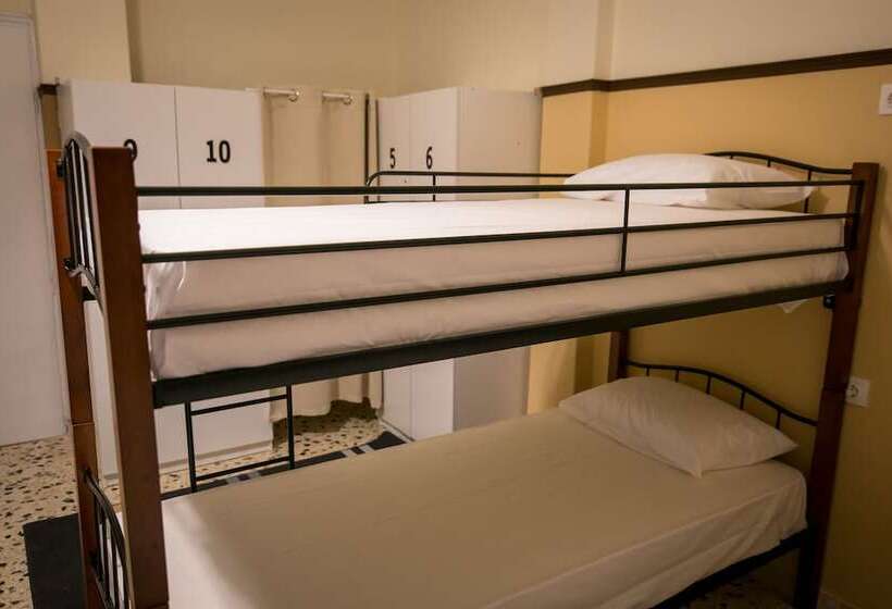 The Holy Rock Hostel At Meteora