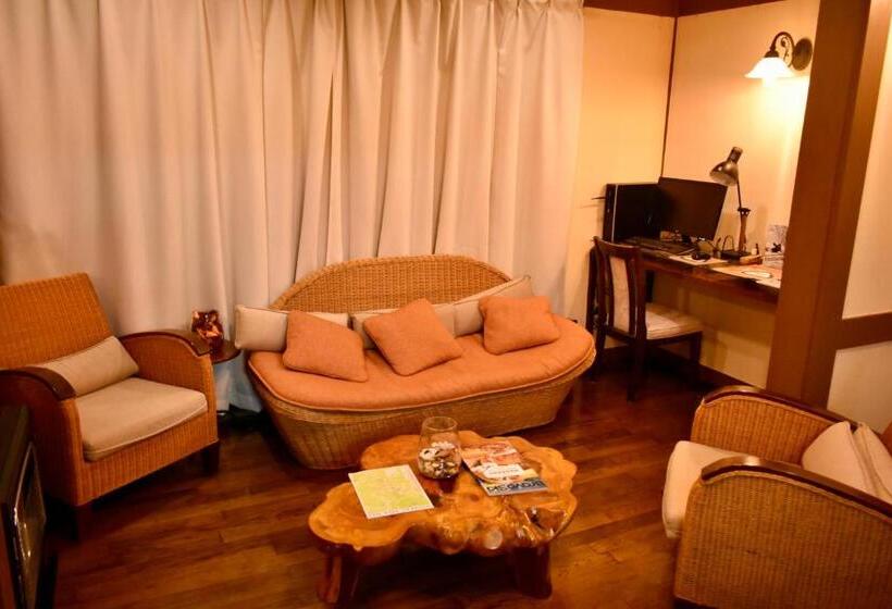 בית מלון כפרי Altitude Madarao